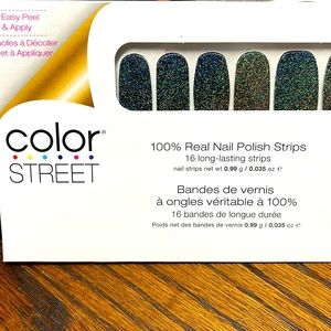 Color Street: Soho-ver It, holographic sparkles over black